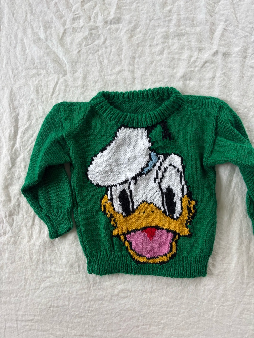 Hand knit Donald Duck Disney sweater Mickey Mouse character 90s kids - Picture 2 of 3